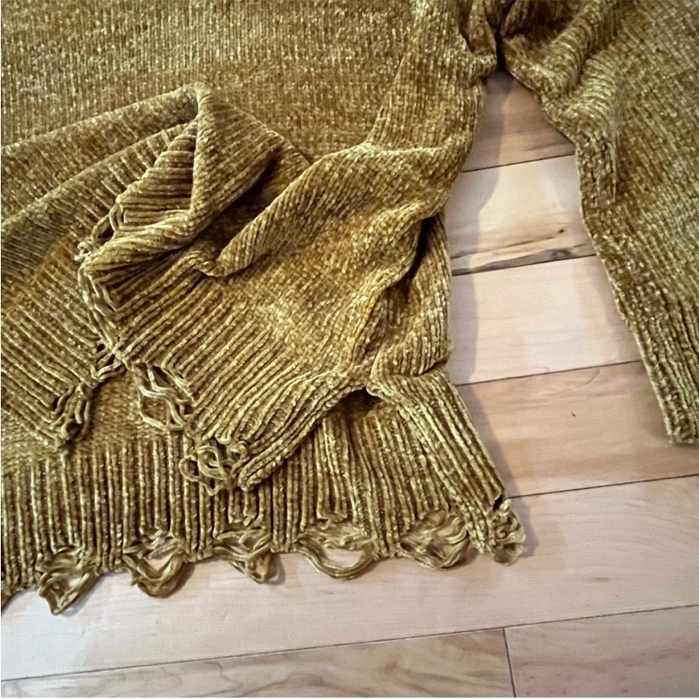 Show Me Your Mumu Fawn Sweater in Ochre Chenille size small - Picture 8 of 10